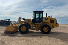 Caterpillar #938M, Wheel Loader, 108" pin on bucket, 45" reach, 4" dig depth, 4882 hours, 2016