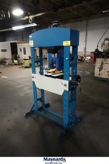 75 Ton, Baileigh #SSP-75A, pneumatic shop press, 9.8" stroke, 31.5" btwn frame, adjustable bed, foot pedal
