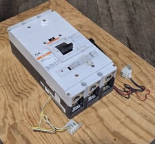 800 Amps, Eaton, NGH308033E, Bolt On Circuit Breaker, 600VAC, 3P, Bolt On Shunt Trip