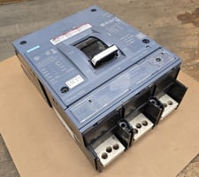 800 Amps, Siemens 3VA5580-5EC32-0AA0, Bolt On Circuit Breaker, 600 Volts, 3P, HACR