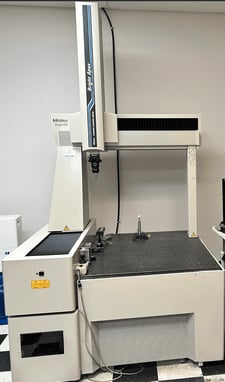 Mitutoyo #Bright-A707, coordinate measuring machine, 27.6" X, 27.6" Y, 23.6" Z, UC200 Apex, Renishaw PH10T /