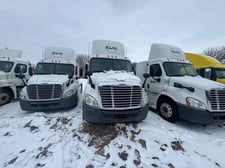 Freightliner #Cascadia, Day Cab Semi Truck w/ APU, DD15, 455 HP, 2015