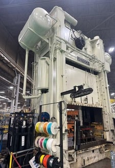 600 Ton, Verson #S2-600-108-66T, straight side double crank press, 24" stroke, 34" Shut Height, 20" adj.