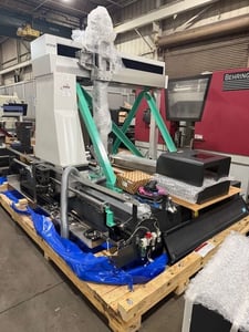 Mitutoyo #CRYSTA-APEX-V122010, coordinate measuring machine, 47.2" x78.7" x39.3" travel, Renishaw setup, 55"