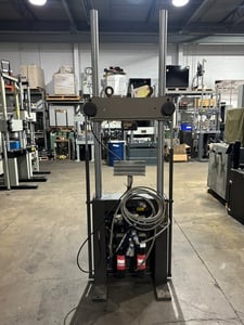 MTS #810, 100 kN fatigue frame