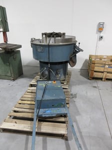 Sweco Vibro-Energy #FMD-10HA, Finishing Mill, 10 cu.ft. hopper, Rotary Agitator, 1200 RPM, 5 HP, 13" channel