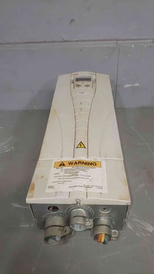 ABB #ACH550-UH-038A-4+K452, MCC, 25HP, 3PH, 2016