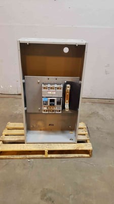 200 Amp, Siemens #SJD69200NT, Enclosure w/ Circuit Breaker