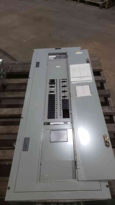 400 Amp. Siemens #Sentron-Series, Panelboard, 480/277 Volts, 3PH, 4W, Breaker, 2001