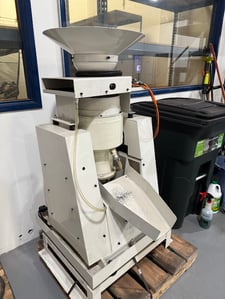 #UT-S07, Tipper Type Parts Centrifuge