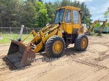 Cat 910, Wheel Loader, 3800 hours, S/N: 80U04094, 1976