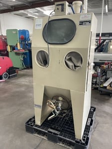 Cycloblast #3224-B, Pressure Pot Type Blaster, 32" W x24" D x29.5" H, 12-18 CFM @ 80psi, 120 V.
