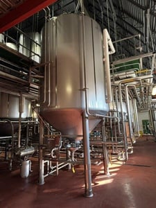 4150 gallon Mueller, Stainless Steel Jacketed Vertical Tank, 97" diameter x 219" height, 15 psi @ 100&deg;F