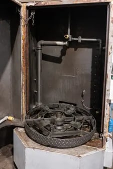 Better Eng. #F300P, Cabinet Washer, Center Nozzle & Blow-Off