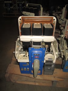 600 Amps, General Electric, AKU-2A-25-1, manually operated, drawout, 800A fuses, LSI