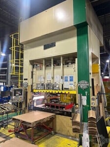 300 Ton, Sutherland #HD300, Hydraulic Press, 59" width x 122" L Bed, 30" Stroke, 48" Daylight, 15 IPM, 100