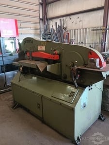 6" x 6" x 5/8" Piranha #P-90, Ironworker, 90 Ton capacity, 4.9" Stroke, 15" Open height, 10" Throat, 14.5" x