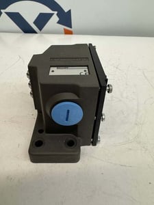 Balluff Mechanical Multiple Position Limit Switch BNS 819-D03-R12-62-10 (Order Code: BNS01JF) 250 VAC