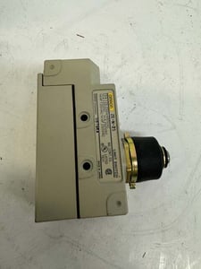 Omron Limit Switch ZE-N-2S