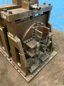 Rollformer Turks head, 4 position, adjustable, 180° rotation, 8-15/16" center hole, 2" vertical adjustment