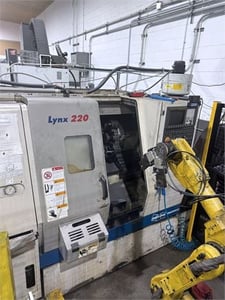 Daewoo Doosan #Lynx-220A, CNC lathe, 20" swing, 3-jaw chuck, 6000 RPM, 20 HP, 12 turret, Fanuc, tailstock
