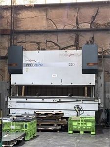 247 Ton, LVD / Salvagnini #PPEB-220/4270, press brake, 14' overall, 145.6" between housing, 11.8" stroke