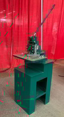 1 6" gauge x 6" x 6" Tennsmith #16-18, hand notcher, inliad scales, 2 front gauge, 2021