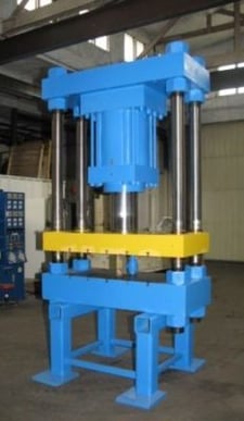 300 Ton, Down-act, 42.5" x25", 14" bore cylinder w/14" stroke, 24" daylight, 36" operator hght, #2428