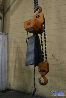 7.5 Ton, Ingersoll-Rand, electric hoist, chain box, pusah button pendant Control, 1.34/4 motor