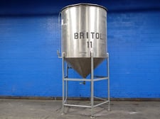 1465 gallon Stainless Steel Tank, w/Lid & (5) Support Legs