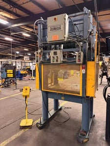 30 Ton, Beckwood #0, 4-post hydraulic press, 6" stroke, 34" x 30" bed/ram area, 5 HP, 2000