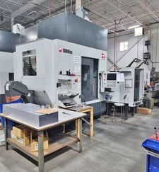Haas #UMC-1000SS, UMC, 40" X, 25" Y, 25" Z, w/ 8-station Pallet Pool, 1000 psi thru spindle coolant, 12000