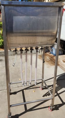 6 port liquid hopper for filler machine