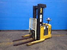 3000 lb. Yale #MRW030LEN24TE078, Electric Straddle Lift, 4" x 42" Forks, 130" Load height, 24" Load Center