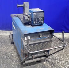 Miller Electric #Deltaweld-652, Welder, w/Wire Feeder, 34.2 kW, 650 Amps, 230/460/575 V Input, 44 V. Output