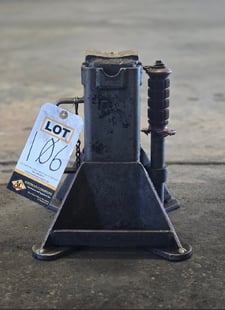 Gray, 20000 lb. adjustable jack stand