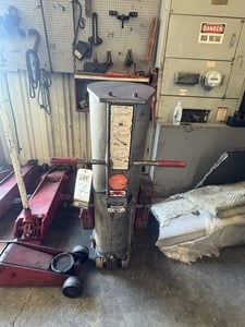 Gray #TSU-55, truck scissor jack