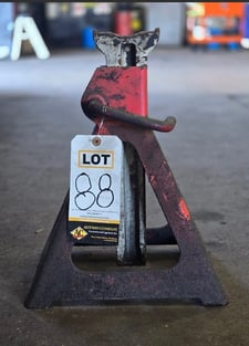 Big Red, 2 ton jack stand