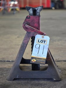 Big Red, 2 ton jack stand