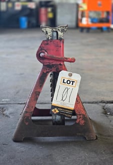 Big Red, 2 ton jack stand