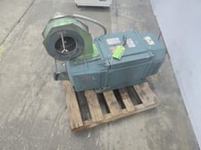 40 HP 1750/2100 RPM Reliance DC Motor With Blower, 500 Volts, 68A, Frame B2810ATZ, 300 FLD Volts, 1/2 HP