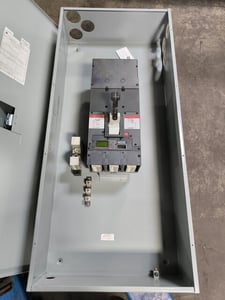 800 Amp. GE #SKS3408L3XX, HIC Circuit Breaker, TK4V1200F Enclosure