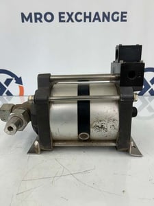 Maximator Air Driven Liquid Pump L100-2VE 2,090 bar / 30,305 psi