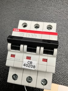 ABB #2CDS253001R0084, MINI CIRCUIT BREAKER 8A 3P DIN RAIL