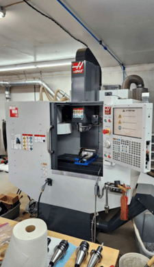 Haas #Mini Mill, Vertical Machining Center, 16" x 12" x 10", 7.5 HP, 6,000 RPM, 10-Tool automatic tool