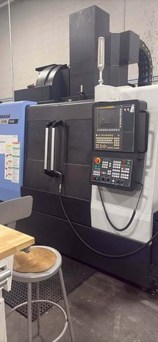 Daewoo Doosan #DNM-4500, 3-Axis CNC Vertical Machining Center, 39.3" x 17.7" table, 31.5" X, 17.7" Y, 20.1"