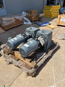 Sew HP Eurodrive RPM #R137-CV160M4/BM/TF/V/AV1H, gear motor, 29.57:1, 3PH, heavy duty