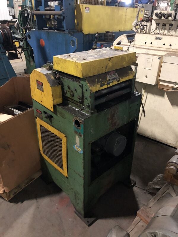 12" x .125" Perfecto #22-12-7, powered straightener, 7-roll, entry/exit pinch rolls, variable speed motor