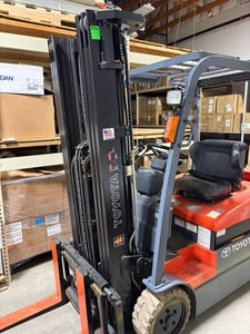 4000 lb. Toyota #7FBEU20, electric forklift, 189" lift height, 42" fork length, 24" load center, side shift