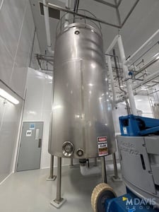 5200 gallon Industries D'Acier Inoxydable, Stainless Steel Jacketed Vertical Tank, 96" diameter x 176"